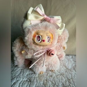 🔥 Fire Sale 🔥
Pink Custom Labubu Nine Tails Fox with Bow 17cm
